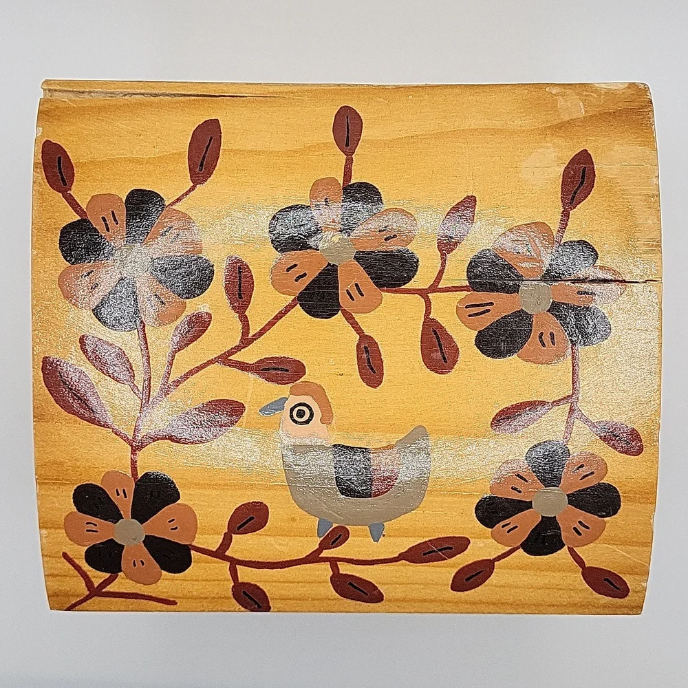 EL Salvador Crafts Trinket Box. Handmade